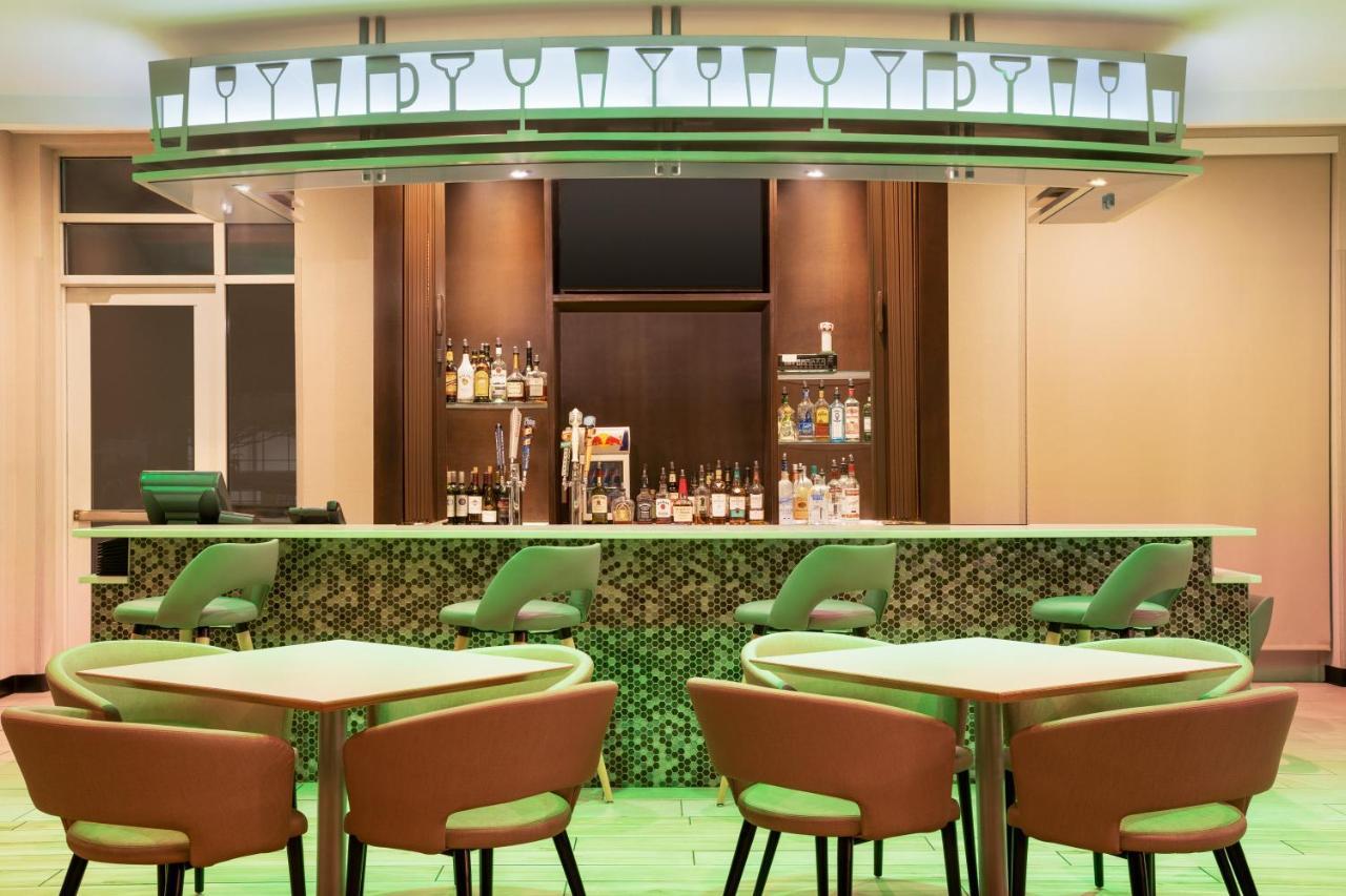 Holiday Inn Florence By Ihg Exterior foto